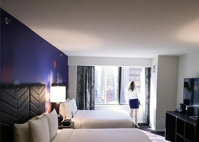 Deluxe Queen Room